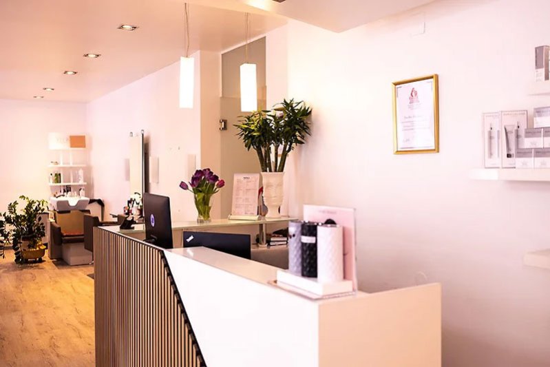 Mitra Beauty Salon