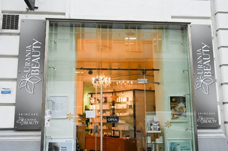Urania Beauty
