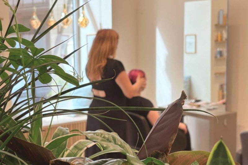 I am now - Holistic Beauty Salon